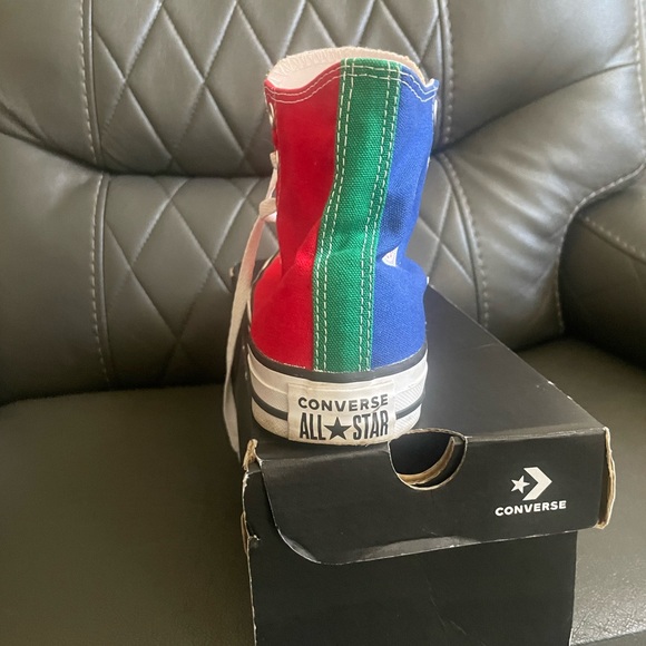 Converse - Picture 2 of 3